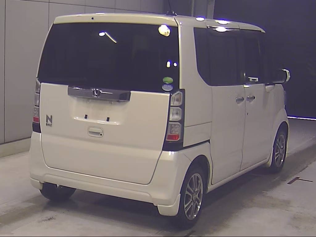 HONDA N-BOX