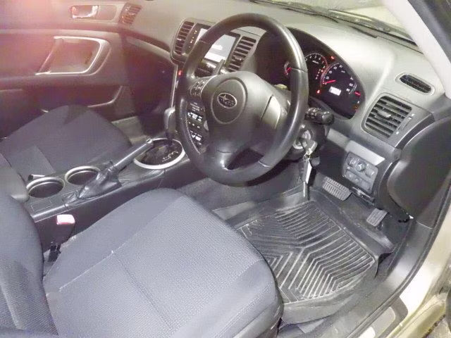 SUBARU LEGACY