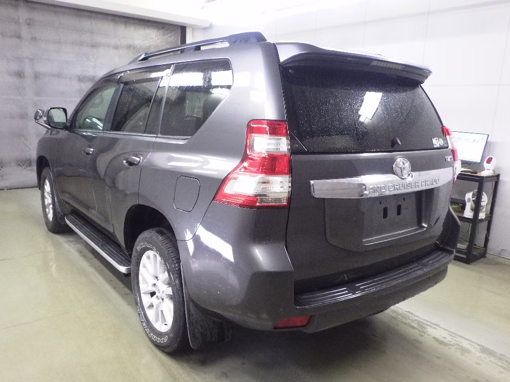 TOYOTA LAND CRUISER PRADO