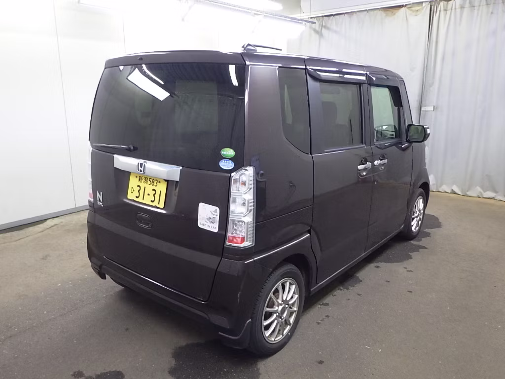 HONDA N-BOX