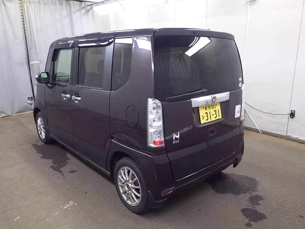 HONDA N-BOX