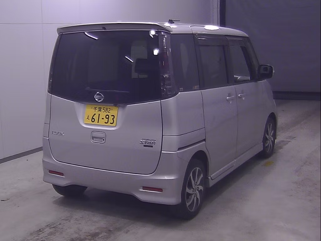 NISSAN ROOX