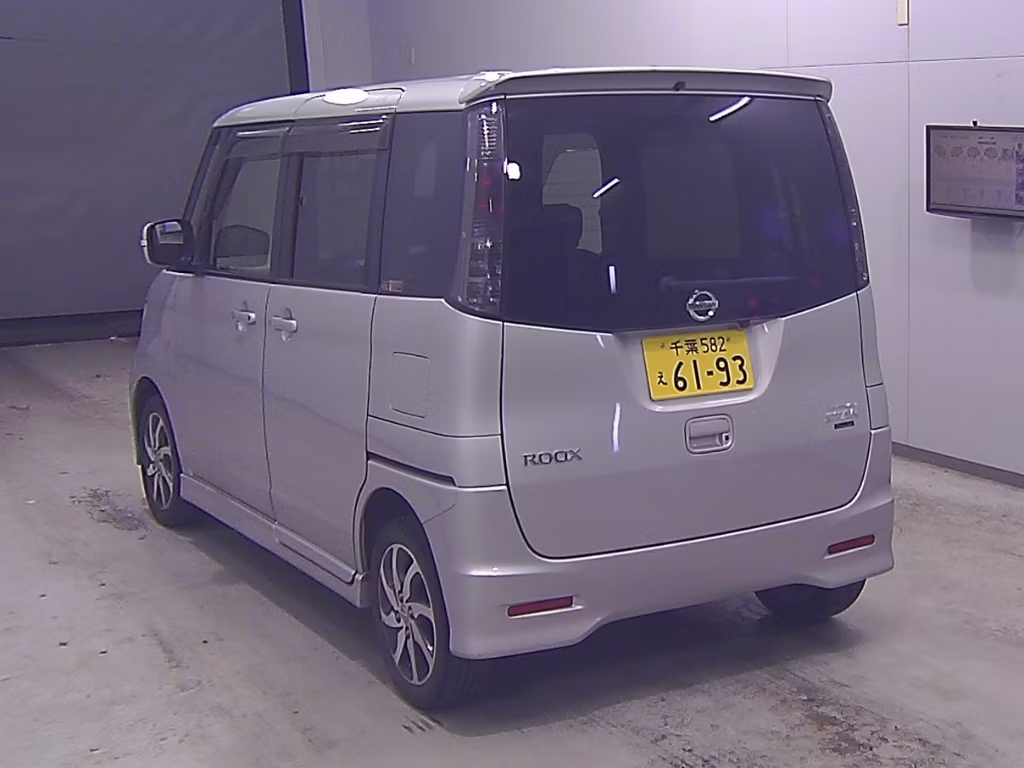 NISSAN ROOX
