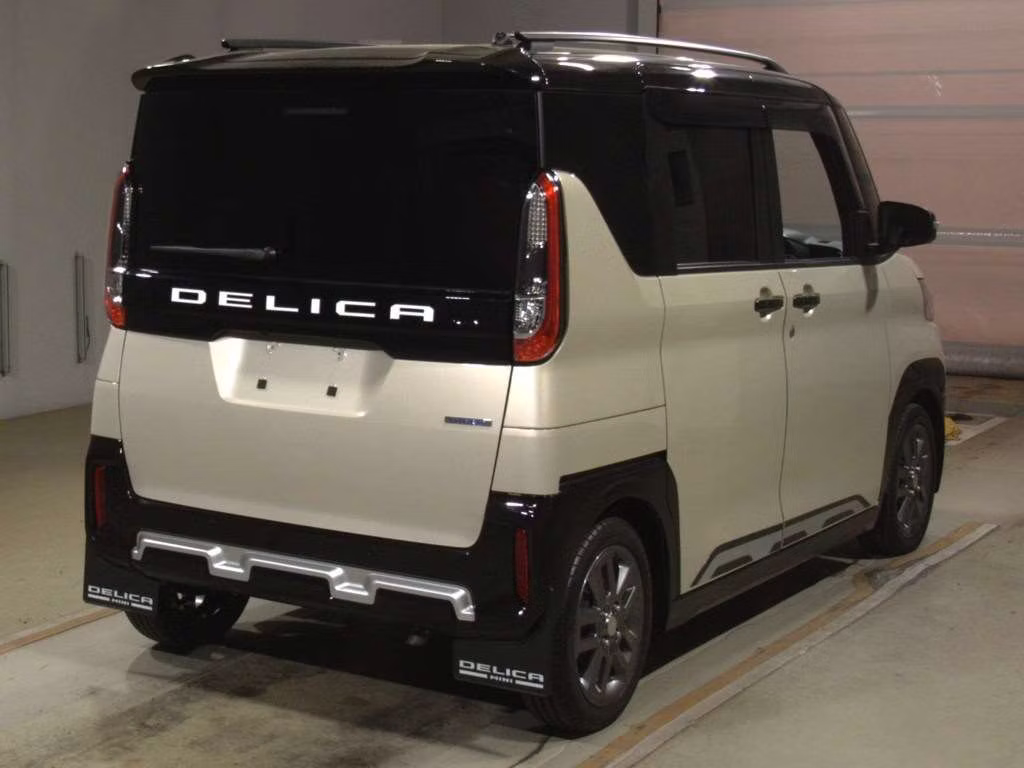 MITSUBISHI DELICA MINI