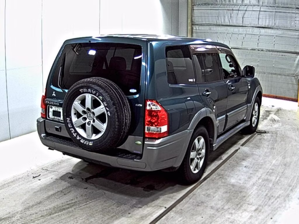 MITSUBISHI PAJERO