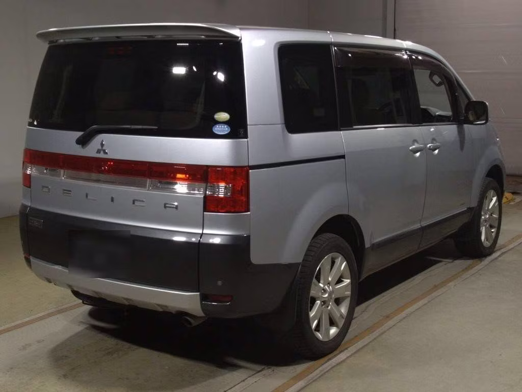 MITSUBISHI DELICA D:5