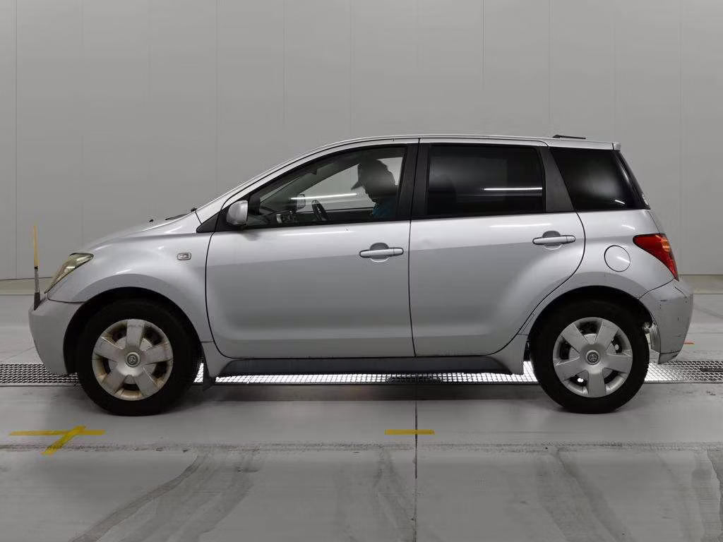 TOYOTA IST