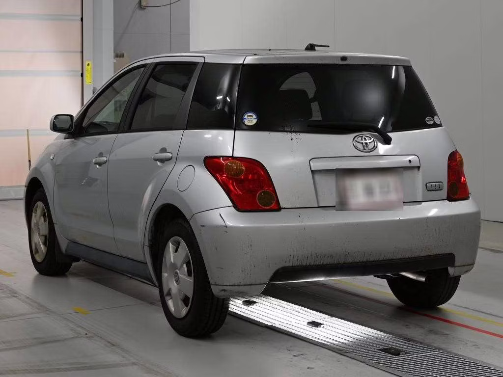 TOYOTA IST