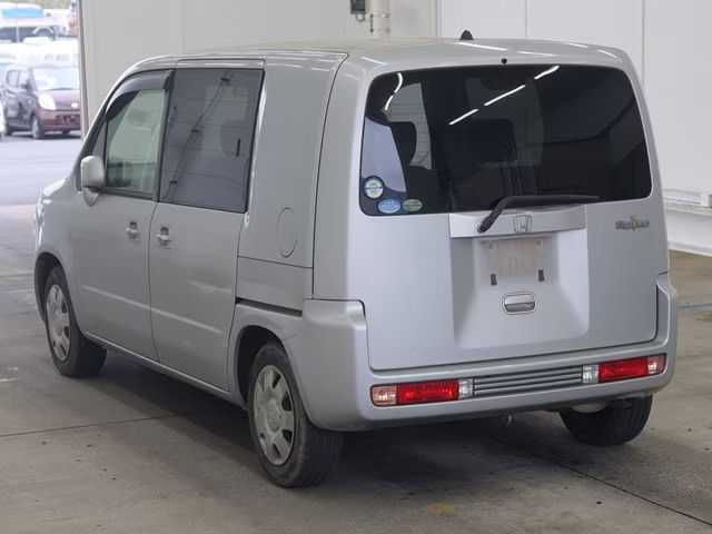 HONDA MOBILIO SPIKE