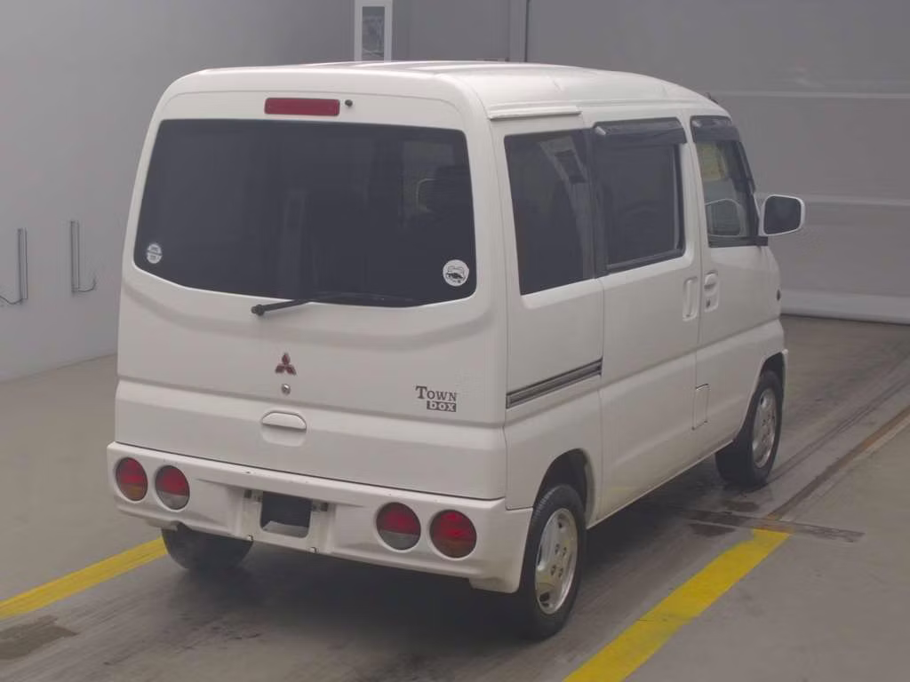 MITSUBISHI TOWN BOX