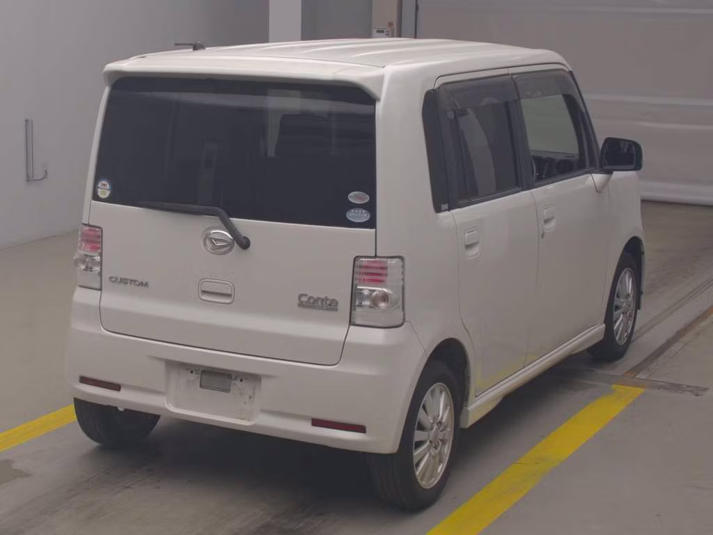 DAIHATSU MOVE CONTE