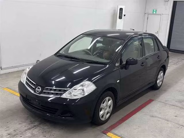 NISSAN TIIDA LATIO