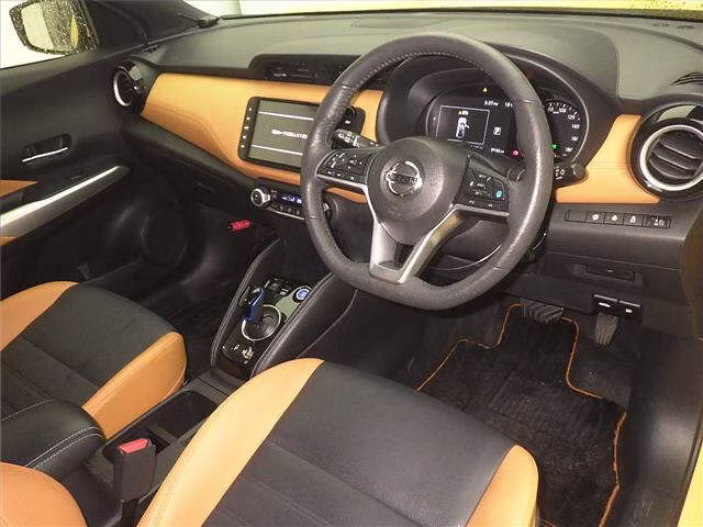 NISSAN KICKS