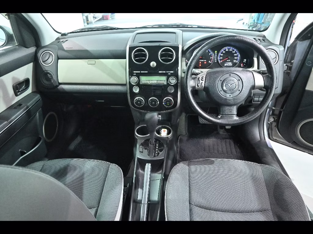 MAZDA VERISA