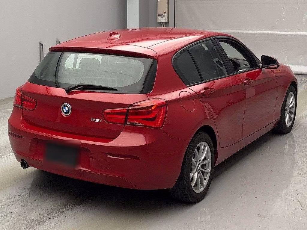 BMW 1-SERIES