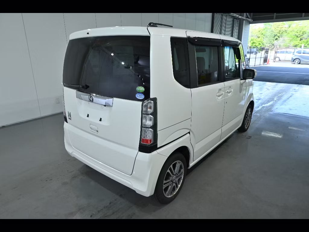 HONDA N-BOX
