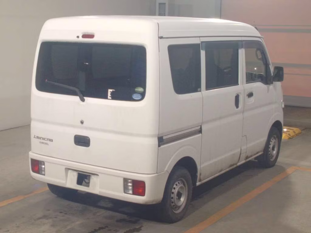 MITSUBISHI MINICAB