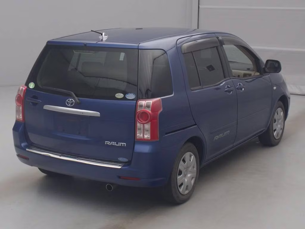TOYOTA RAUM