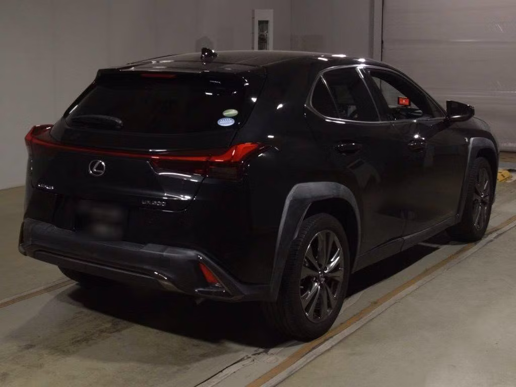 LEXUS UX200