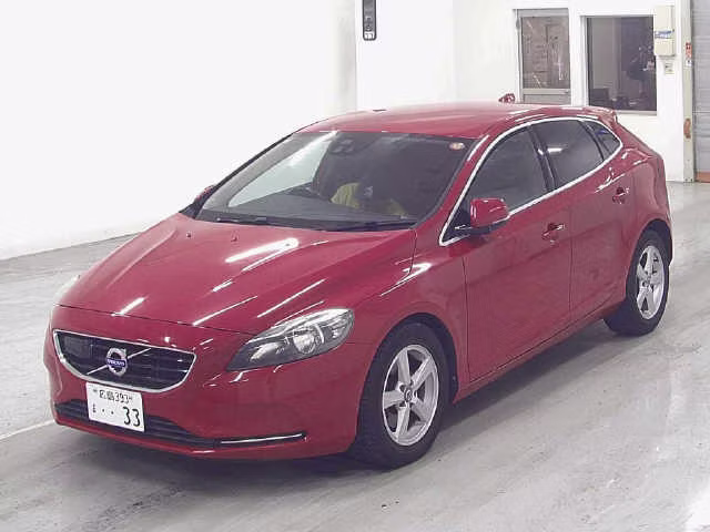 VOLVO V40