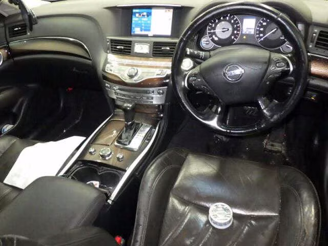 NISSAN FUGA
