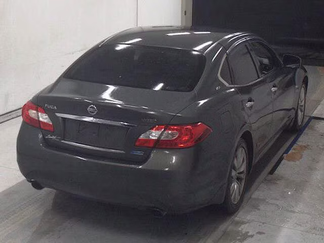 NISSAN FUGA