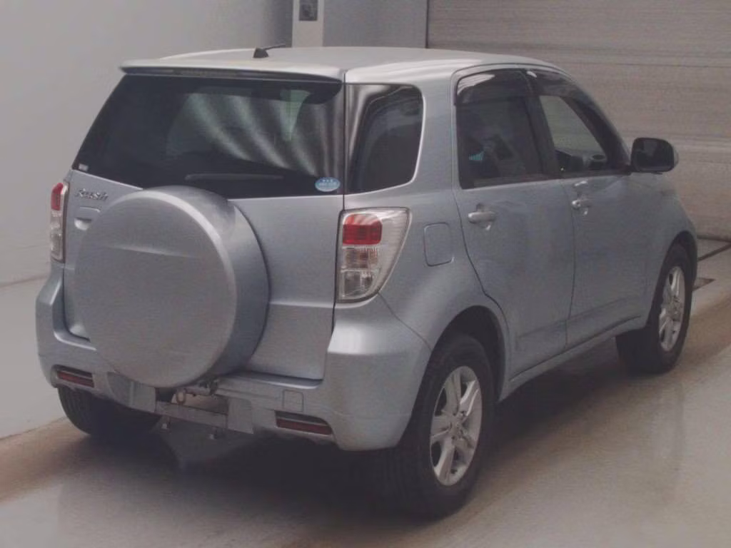 TOYOTA RUSH