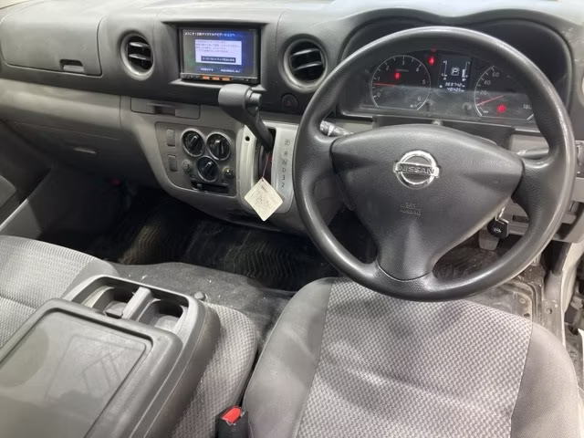 NISSAN NV350 CARAVAN