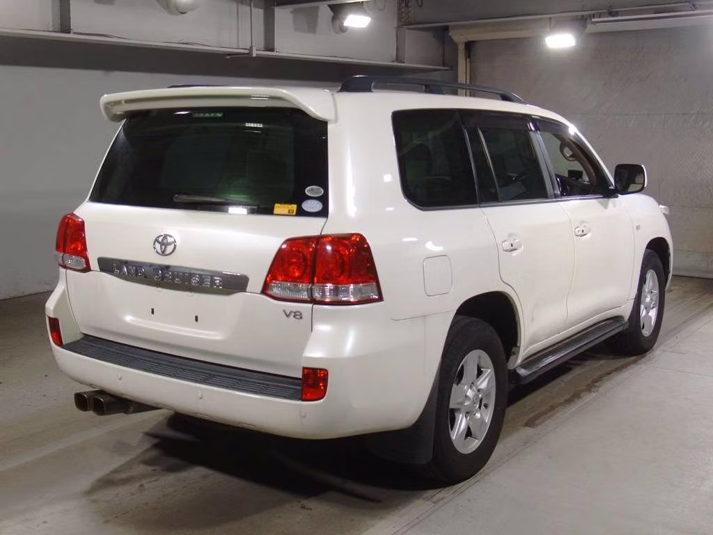 TOYOTA LAND CRUISER