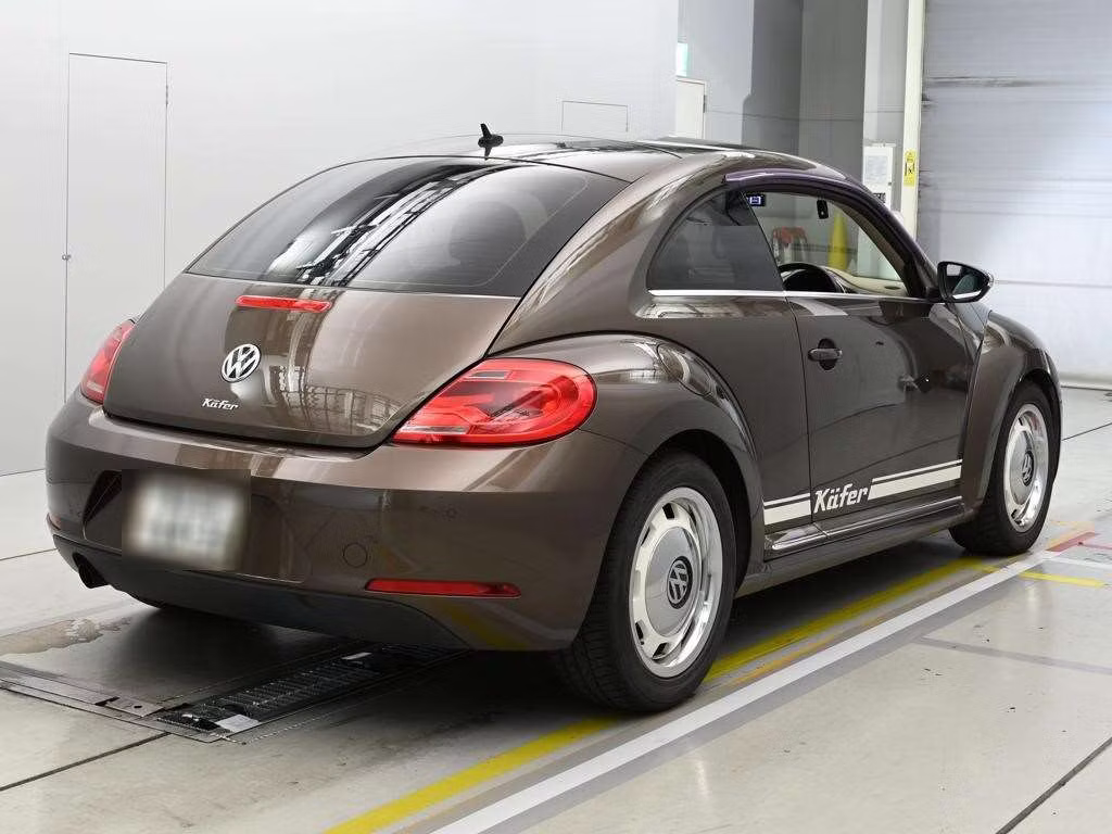 VOLKSWAGEN BEETLE