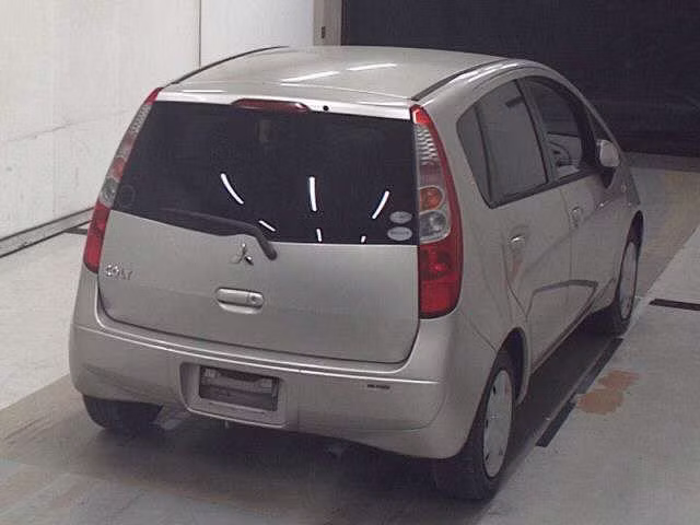 MITSUBISHI COLT