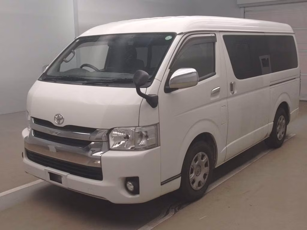 TOYOTA HIACE