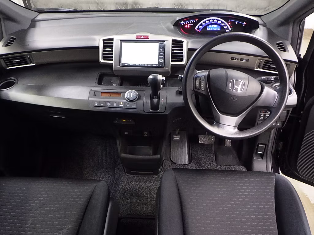 HONDA FREED SPIKE
