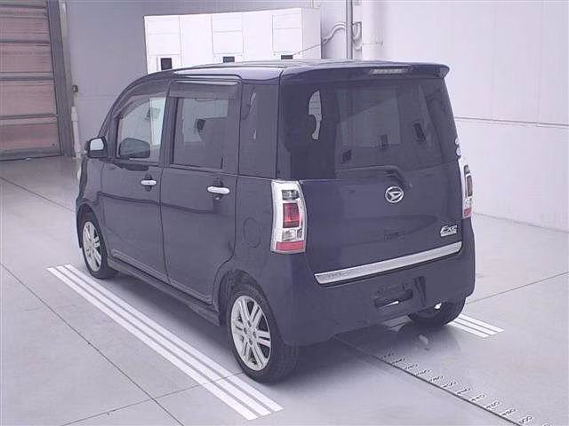 DAIHATSU TANTO EXE