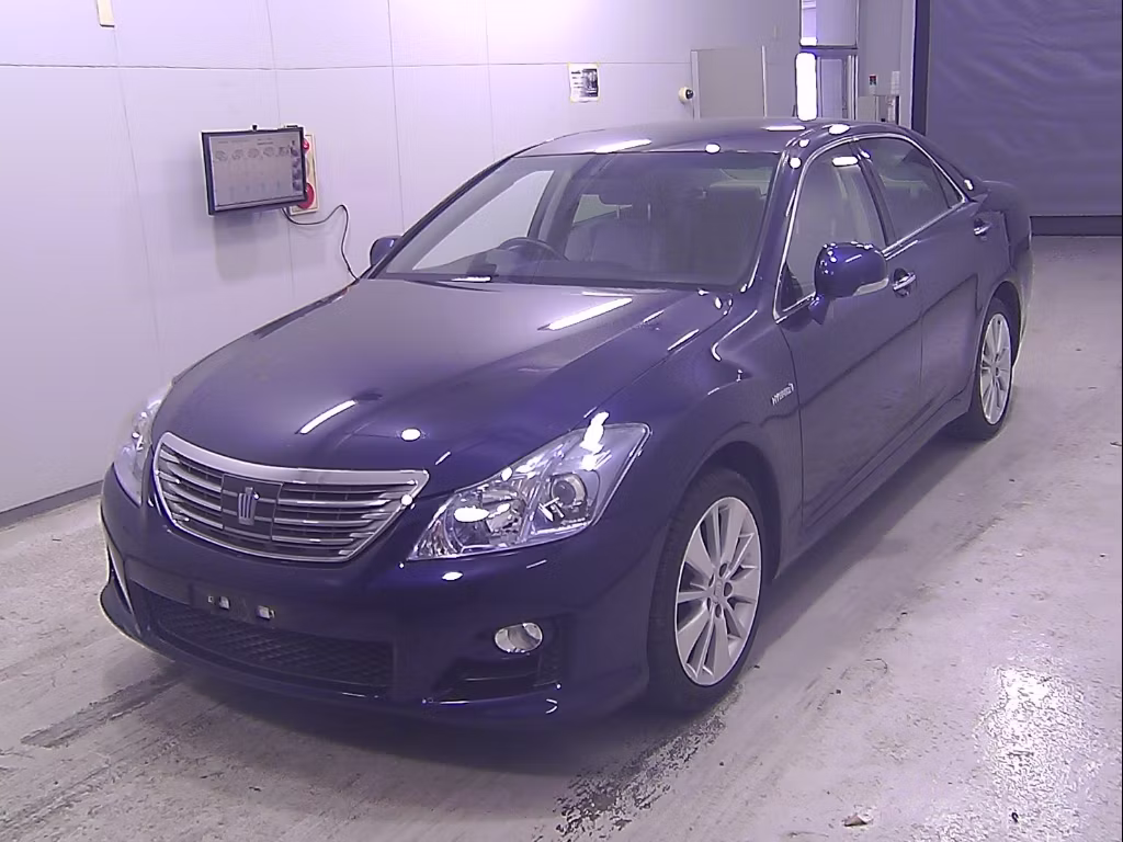 TOYOTA CROWN
