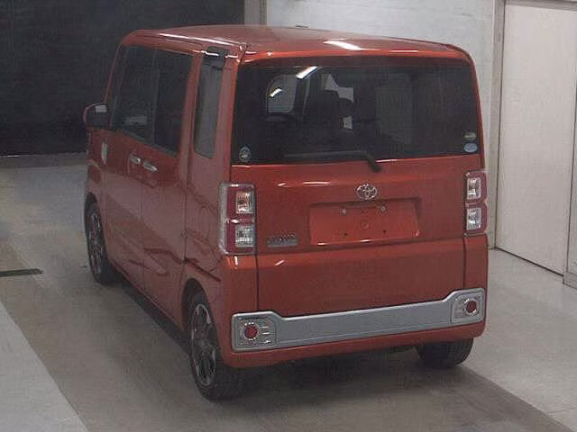 TOYOTA PIXIS MEGA