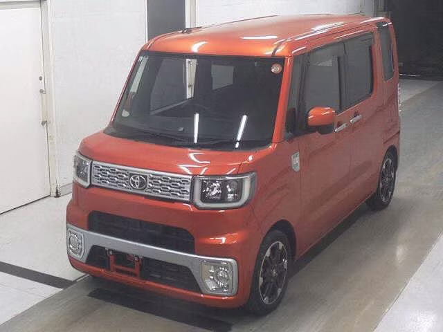 TOYOTA PIXIS MEGA