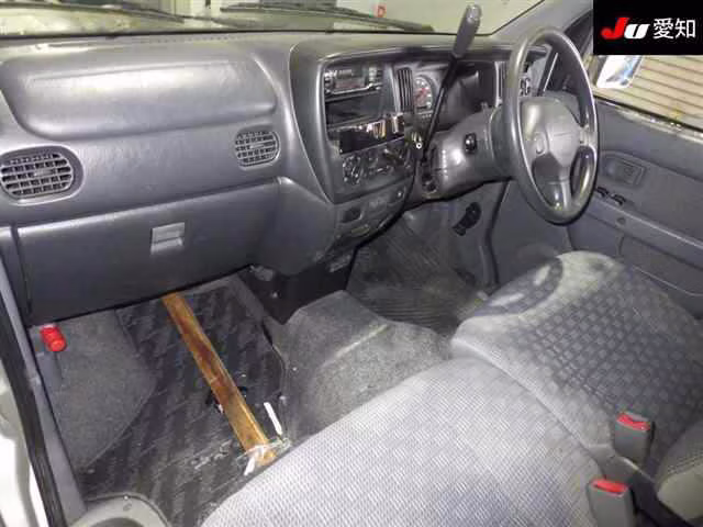 DAIHATSU ATRAI7