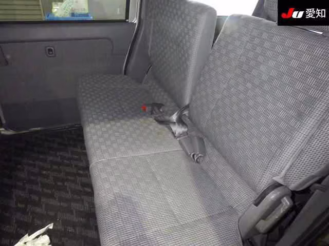 DAIHATSU ATRAI7