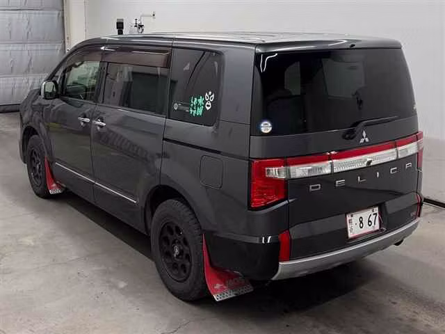 MITSUBISHI DELICA D:5