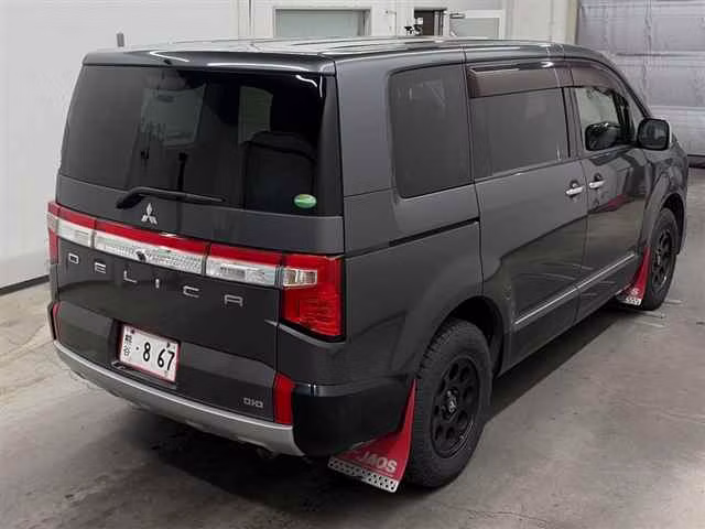 MITSUBISHI DELICA D:5