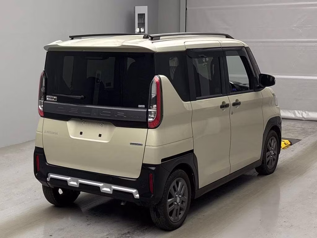 MITSUBISHI DELICA MINI