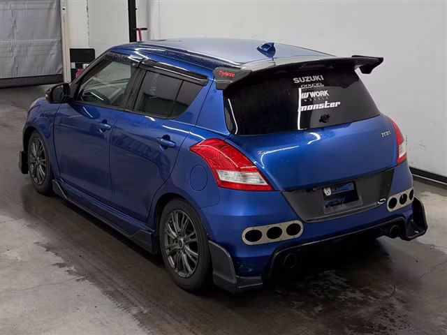 SUZUKI SWIFT