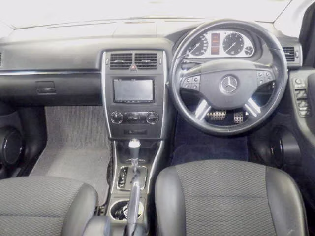MERCEDES-BENZ B-CLASS