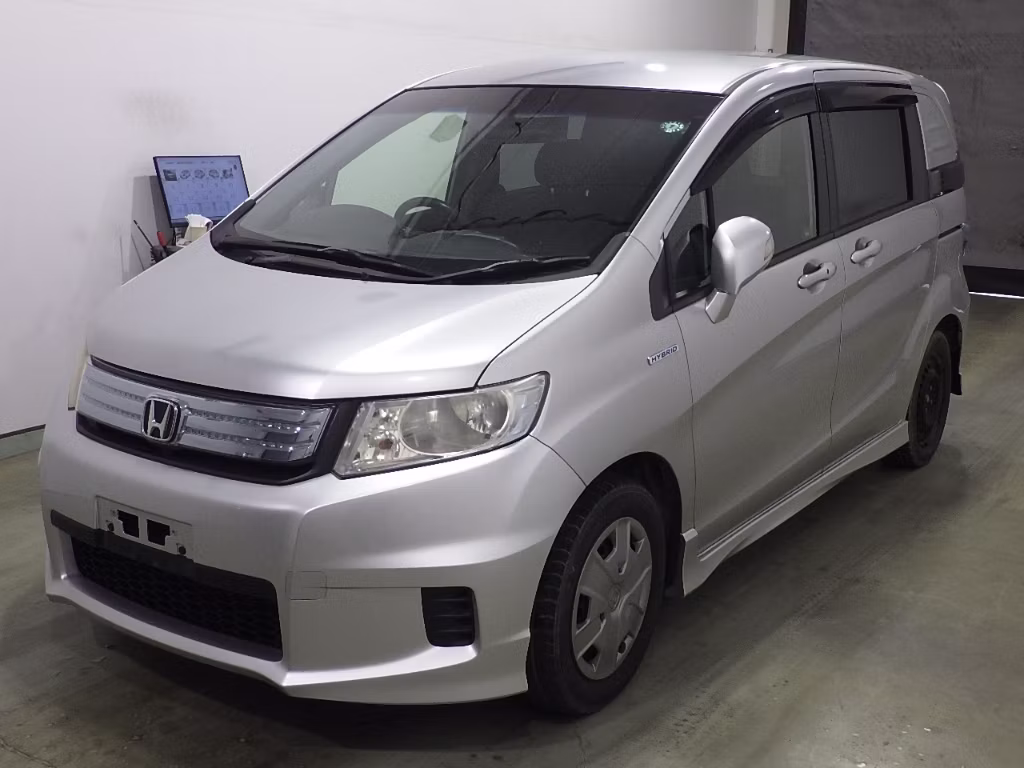 HONDA FREED SPIKE