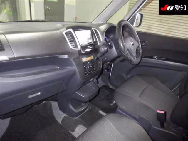 MITSUBISHI DELICA D:2