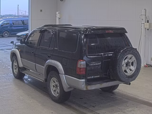 TOYOTA HILUX SURF