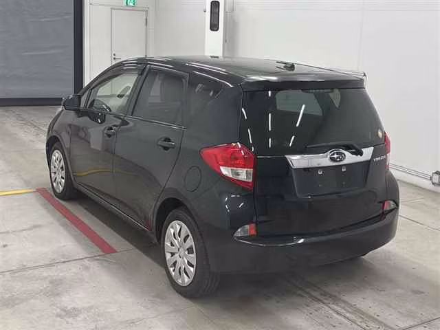 SUBARU TREZIA