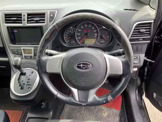 SUBARU TREZIA