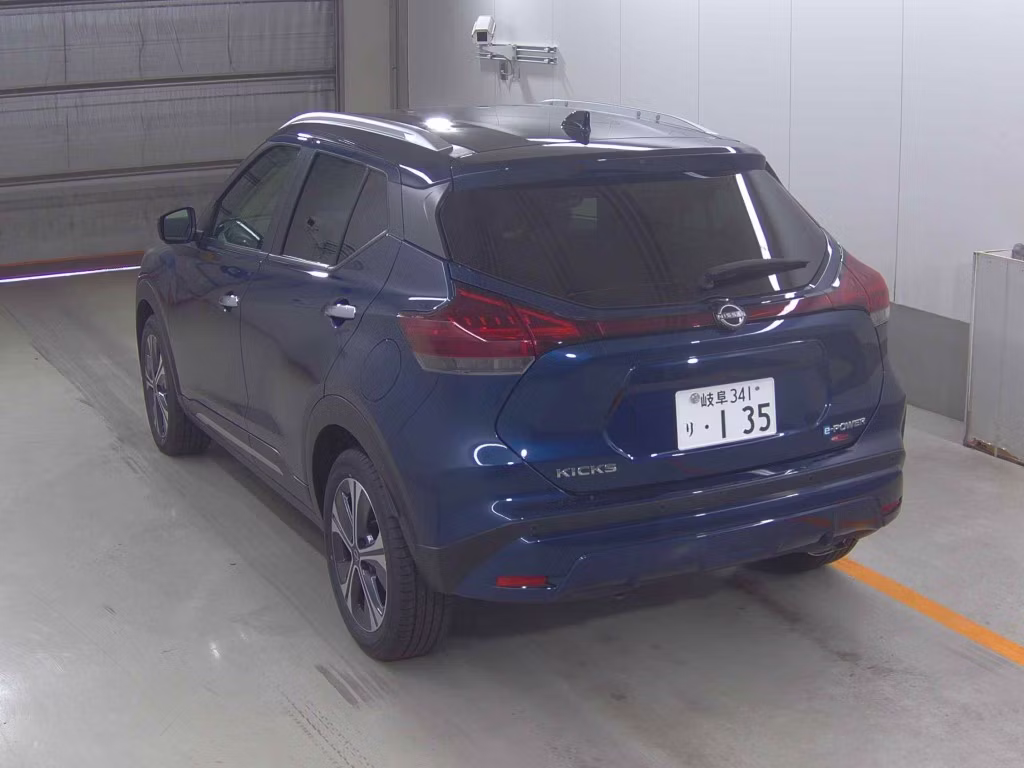 NISSAN KICKS